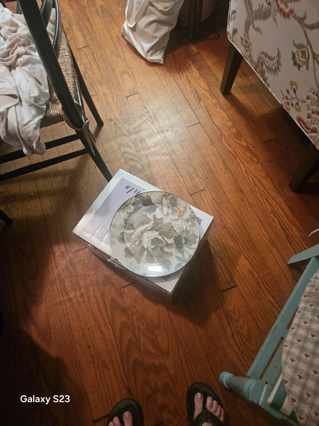 Floral Print Decorative Plate