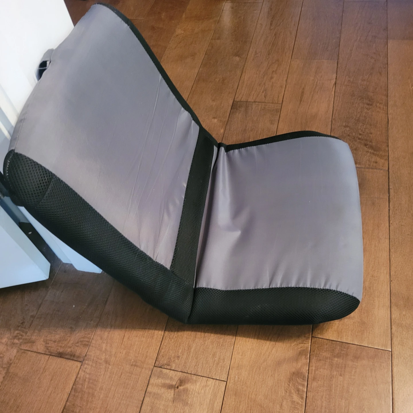 Adjustable floor chair - photo 2