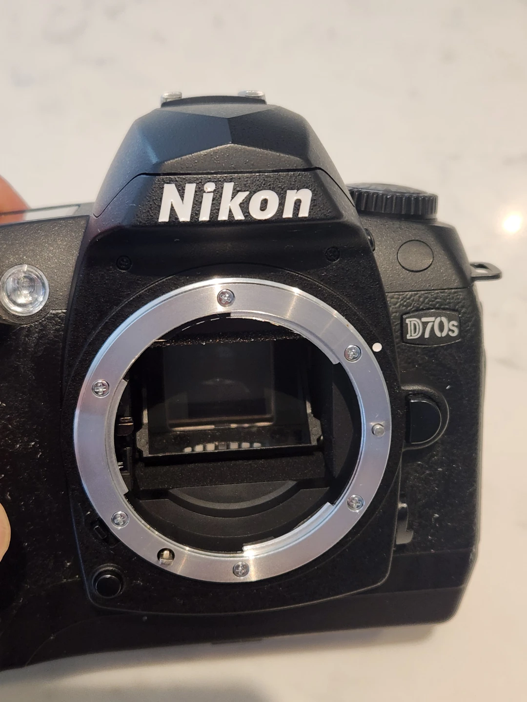 Nikon D70s - like new + battery and body cap - photo 5