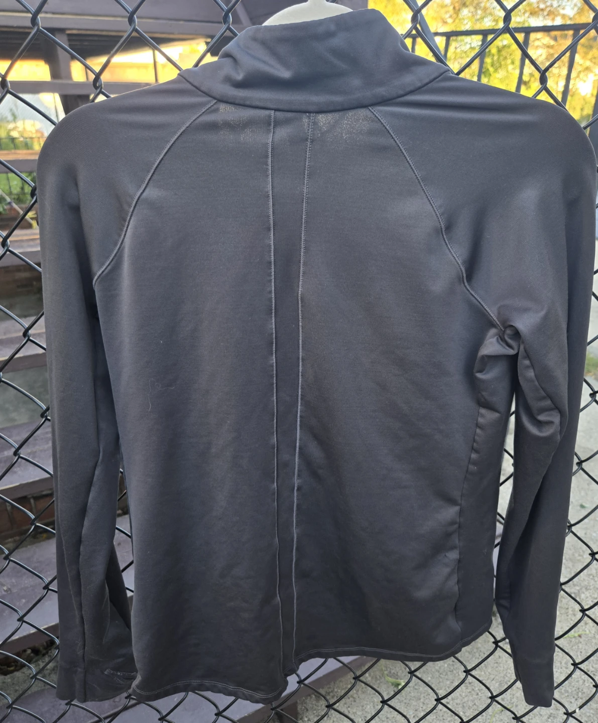 COLDGEAR Women's Medium Under Armour Long Sleeve Pullover. - photo 3