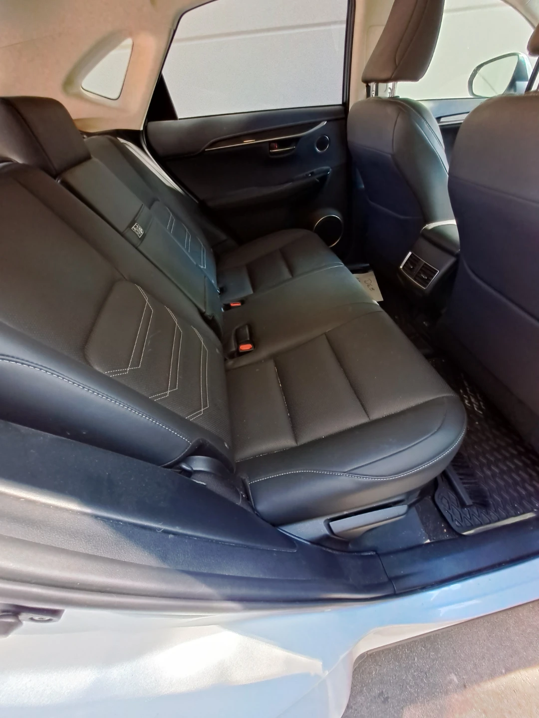 Lexus NX SUV - photo 3