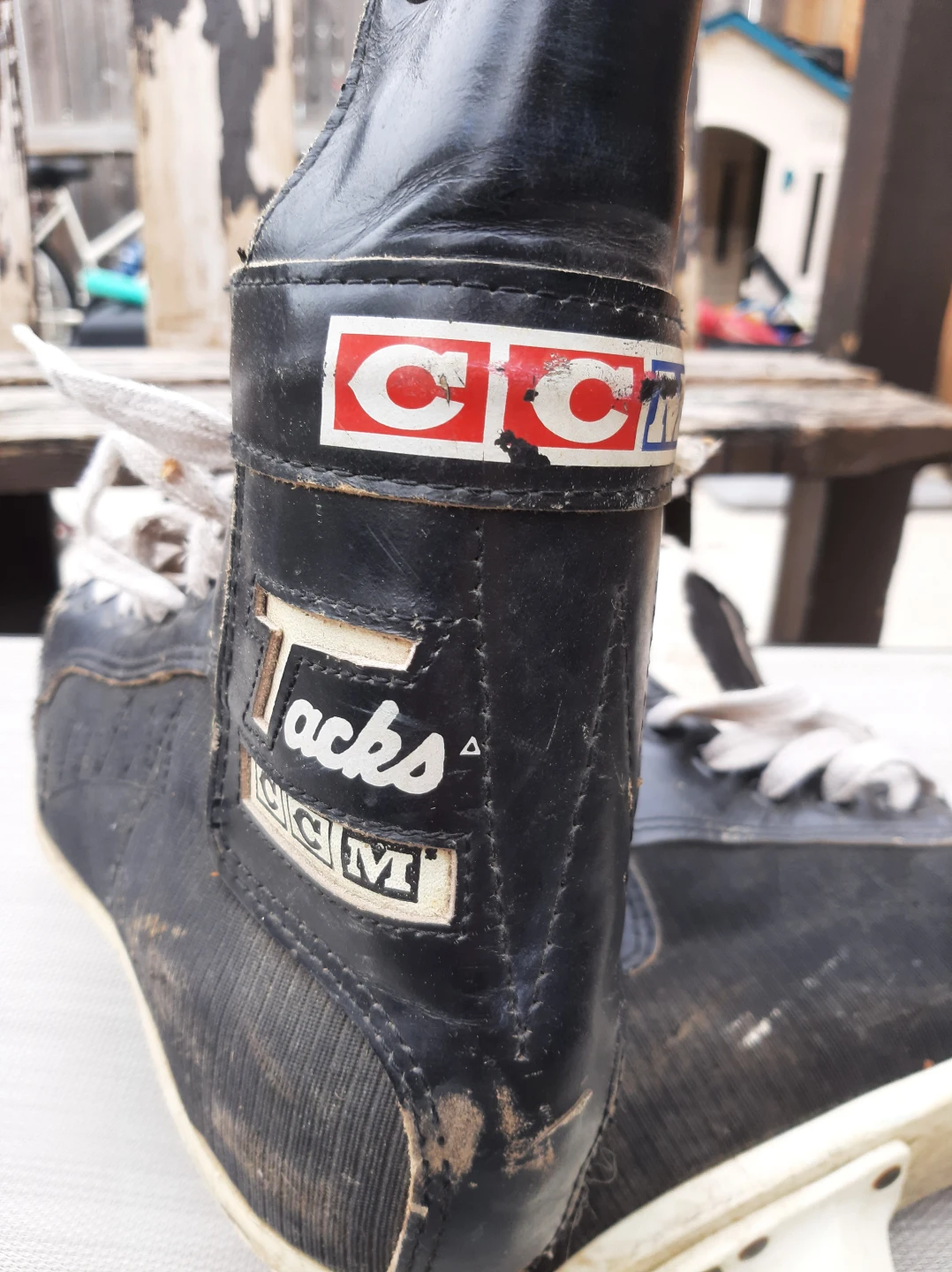 CCM Tacks Ice Skates - photo 3