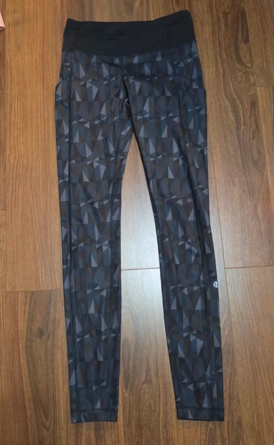 Lululemon Geometric Print Leggings - photo 2