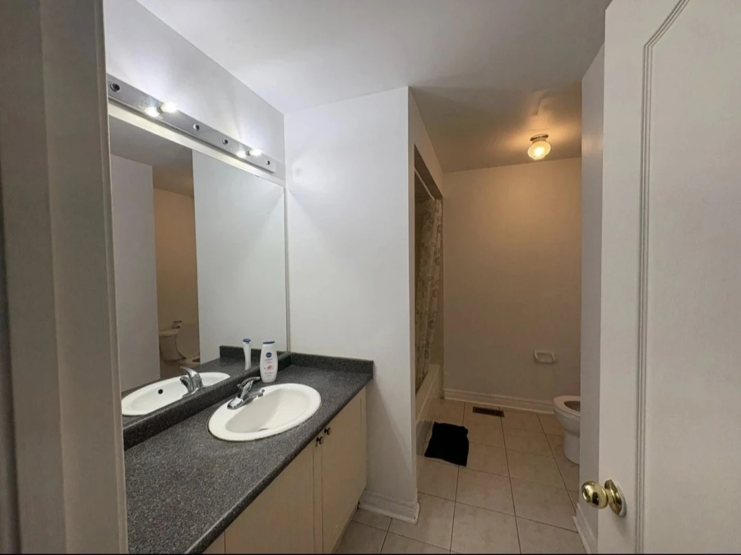 Spacious Private bedroom with separate washroom for rent. - photo 5