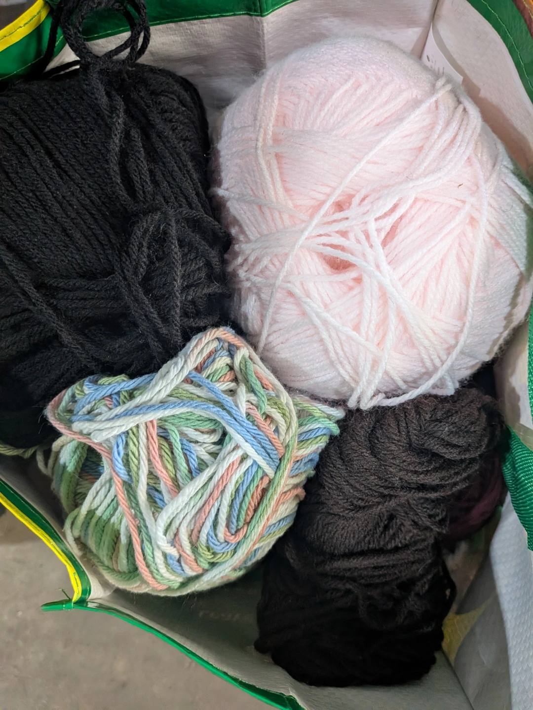 Mixed Yarn Bags - photo 3