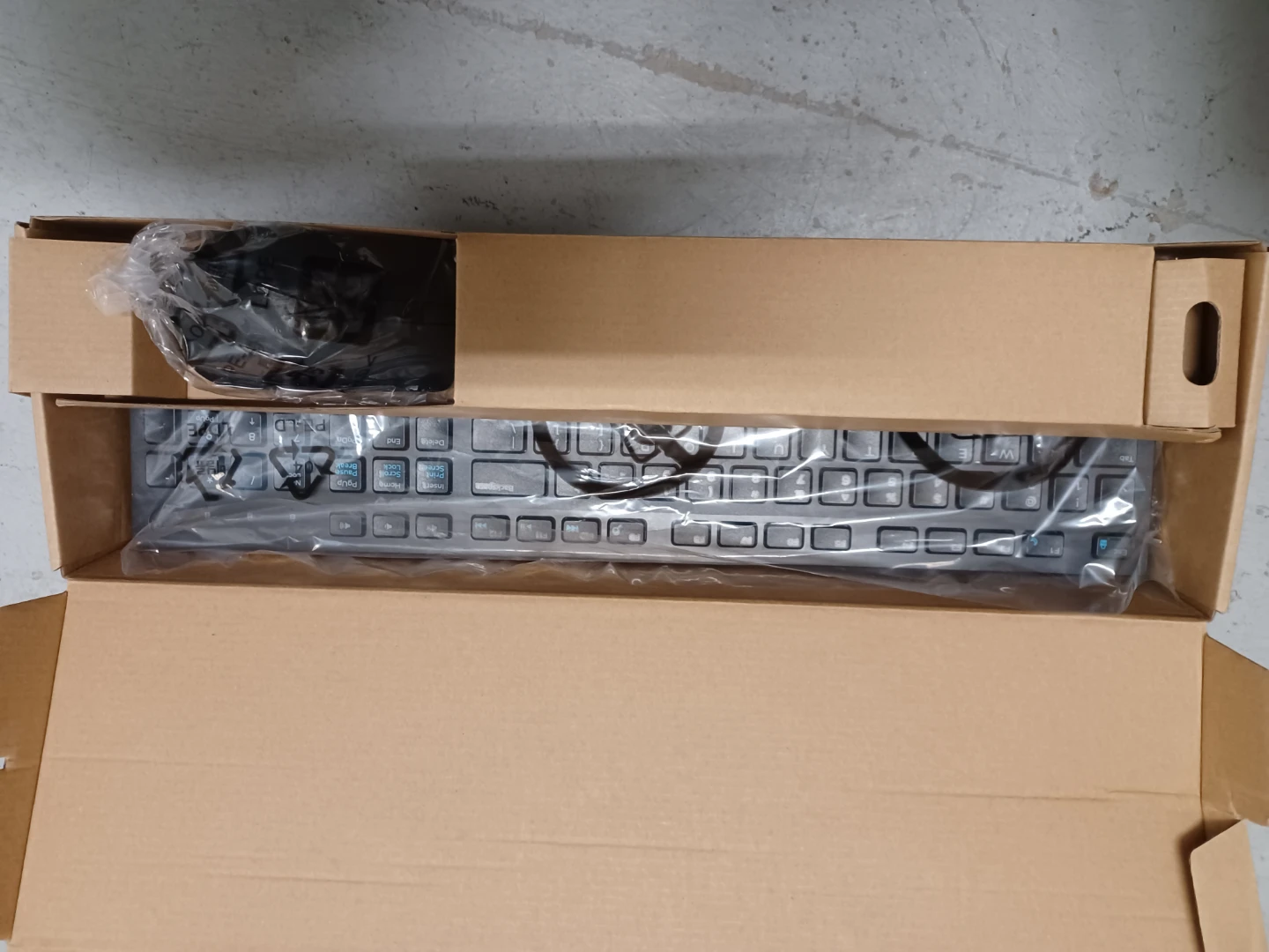 Dell Monitor, Keyboard and Mouse Set - photo 4