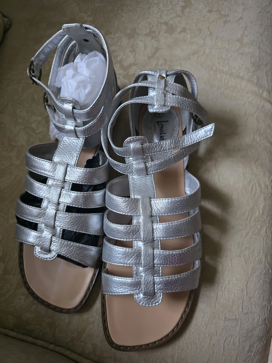 Lonaluisa Silver Gladiator Sandals Size 9 - photo 4