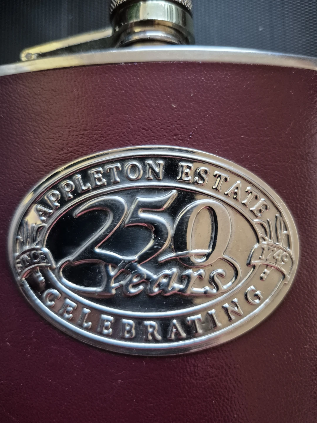 Appleton Estate 250 Years Commemorative Flask - photo 3
