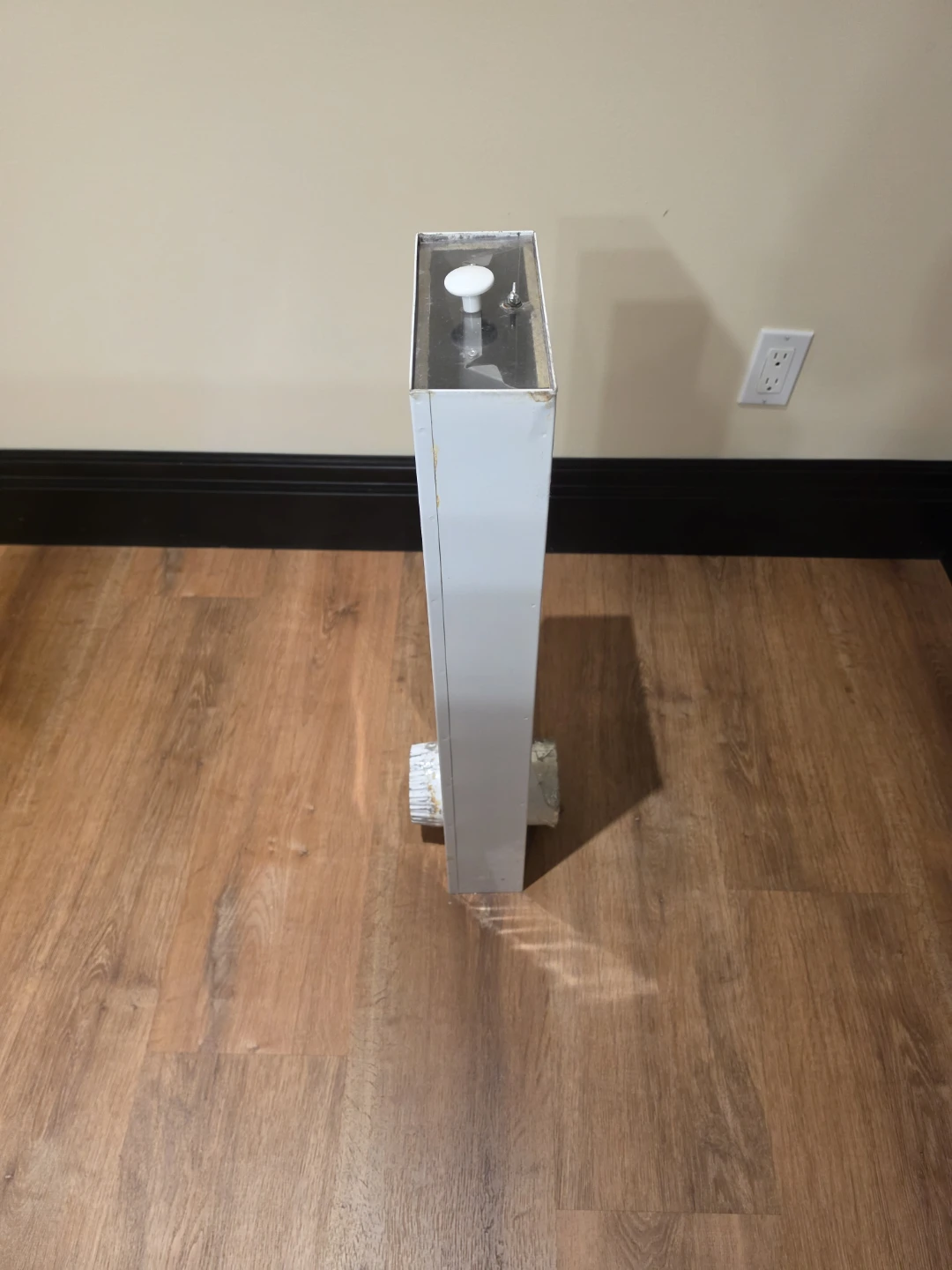 Dryer vent box wall recessed