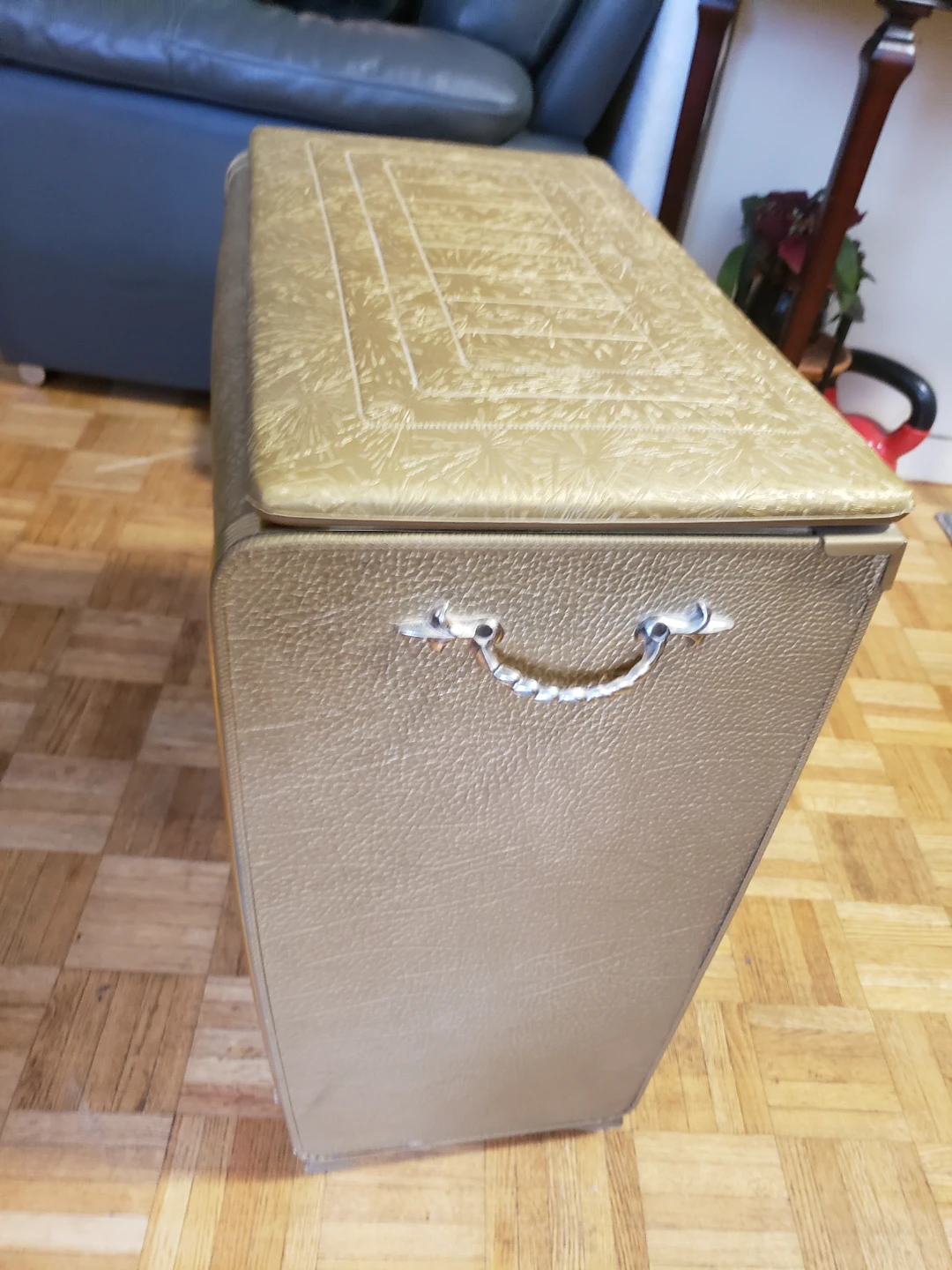 Vintage Gold Laundry Hamper - photo 3