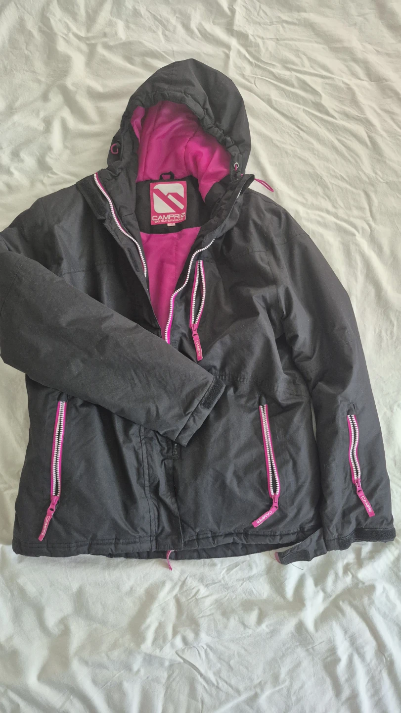 Women's snow/ ski jacket