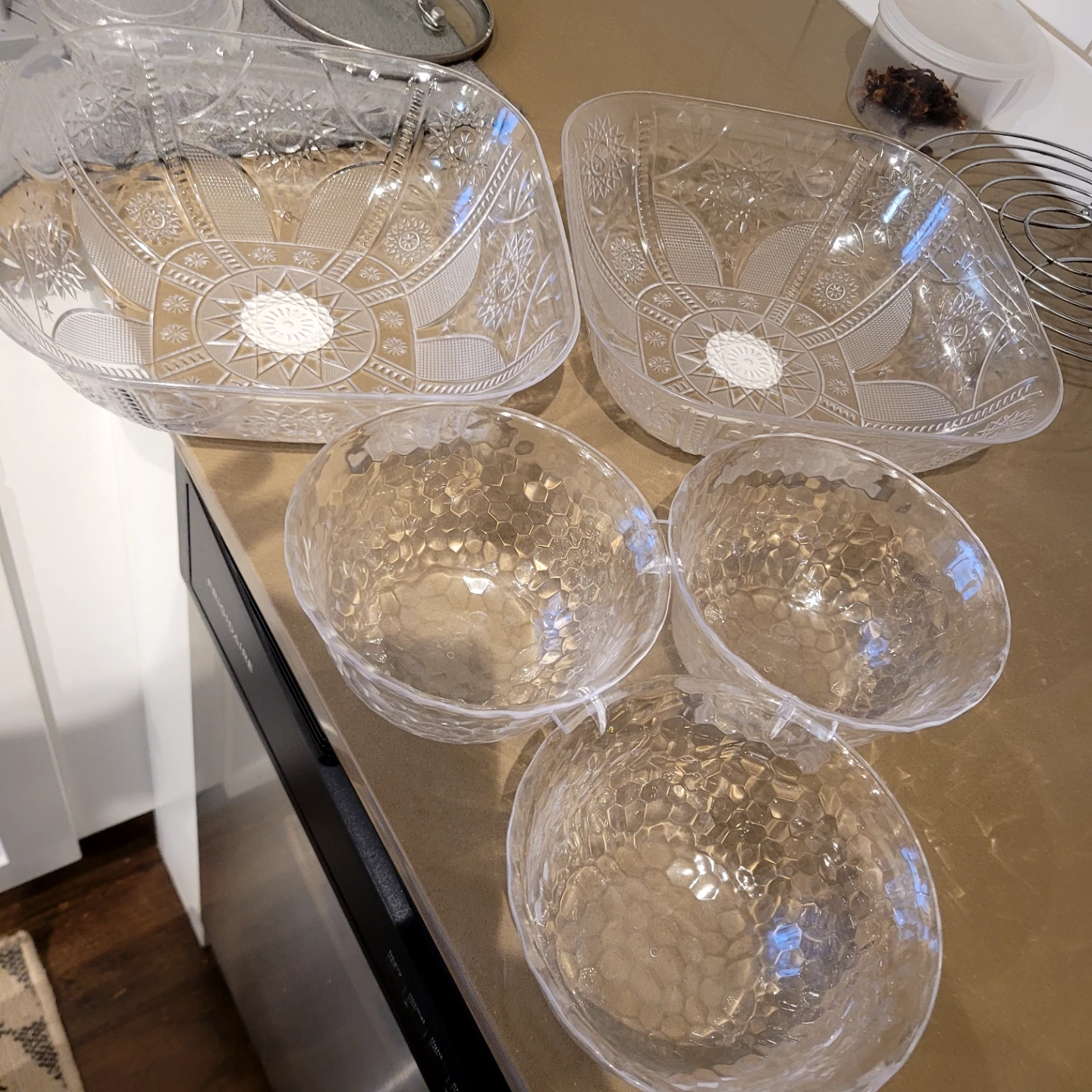 Set of 5 Decorative Clear  Bowls