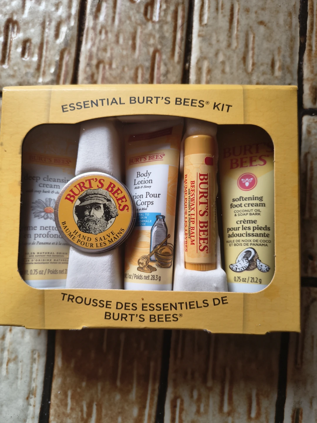 Burt's Bees Essential Kit - photo 5