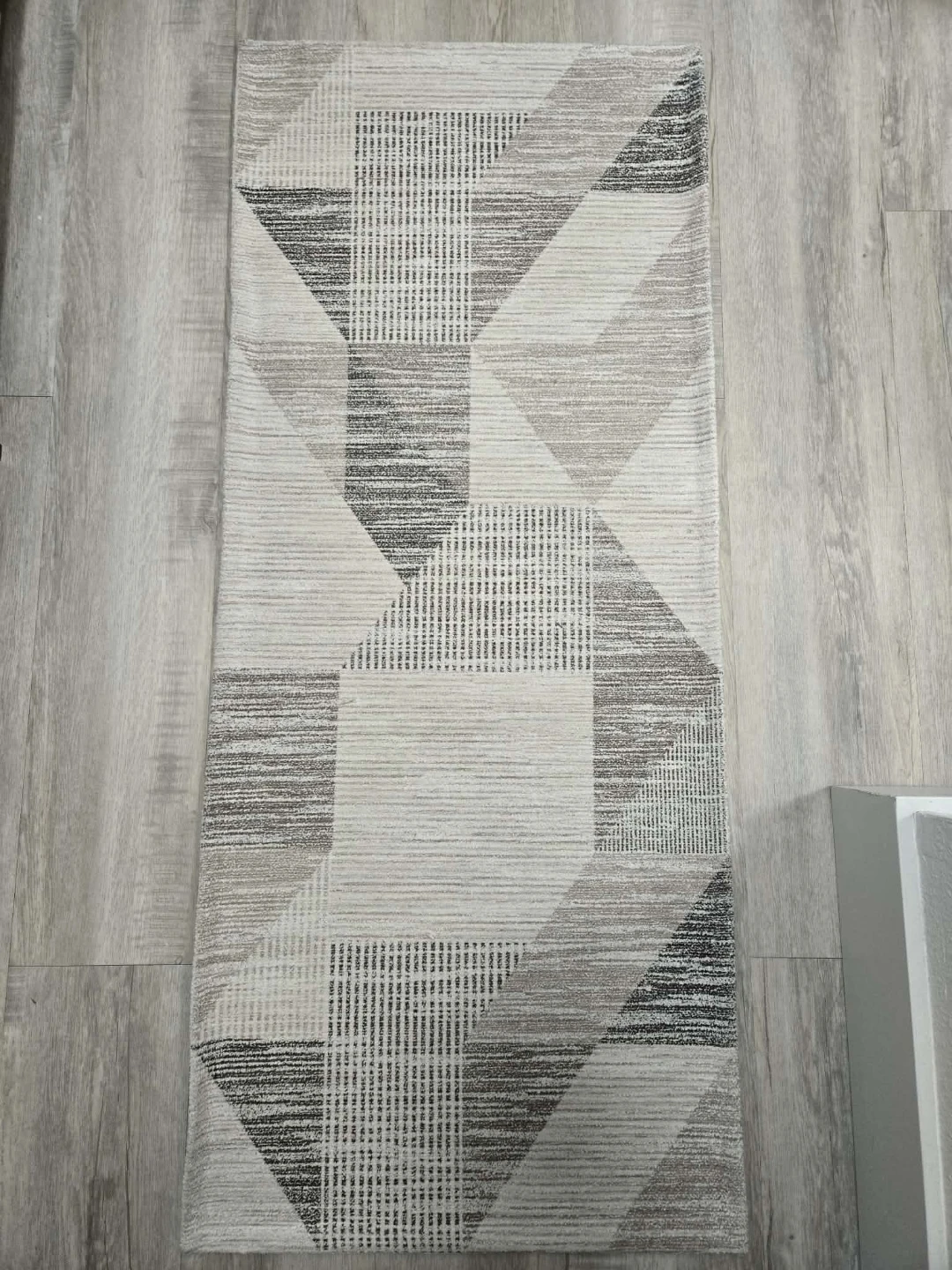 Geometric Pattern Area Rug