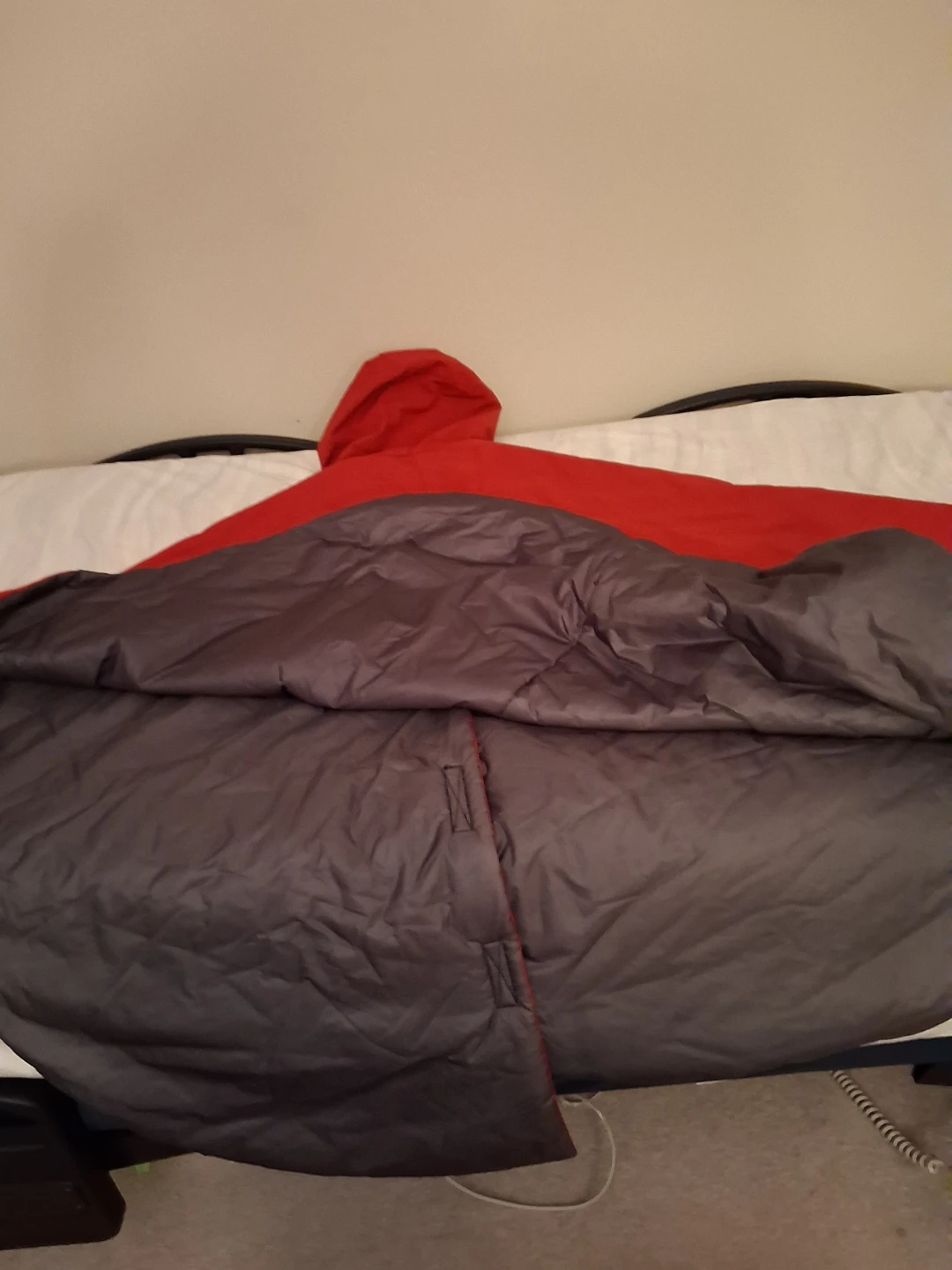 Red hooded cloak - photo 5