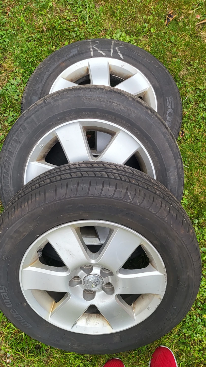 Set of 4 Toyota Wheels with Tires P195/65R15