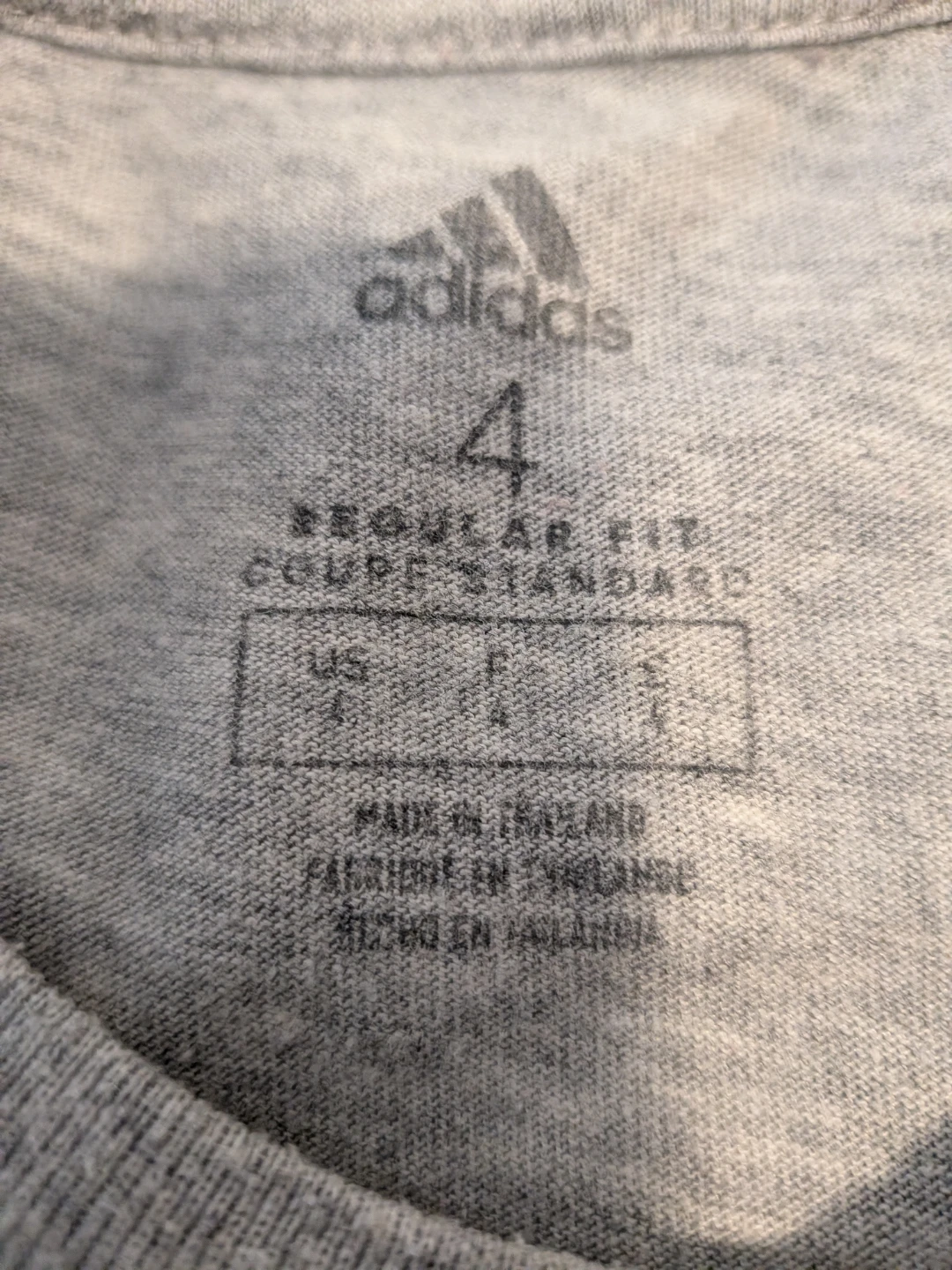 Adidas Kids T-Shirt and Shorts Set Size 4 - photo 2