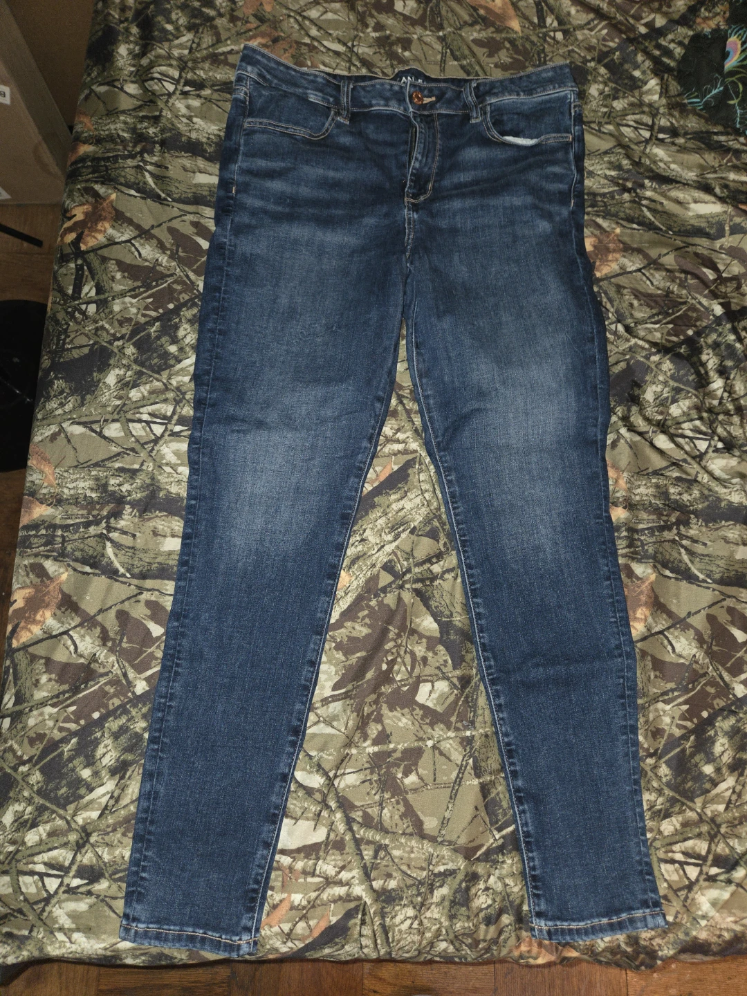 American Eagle Next Level Stretch Denim Pants in a Ladies 12/ONE