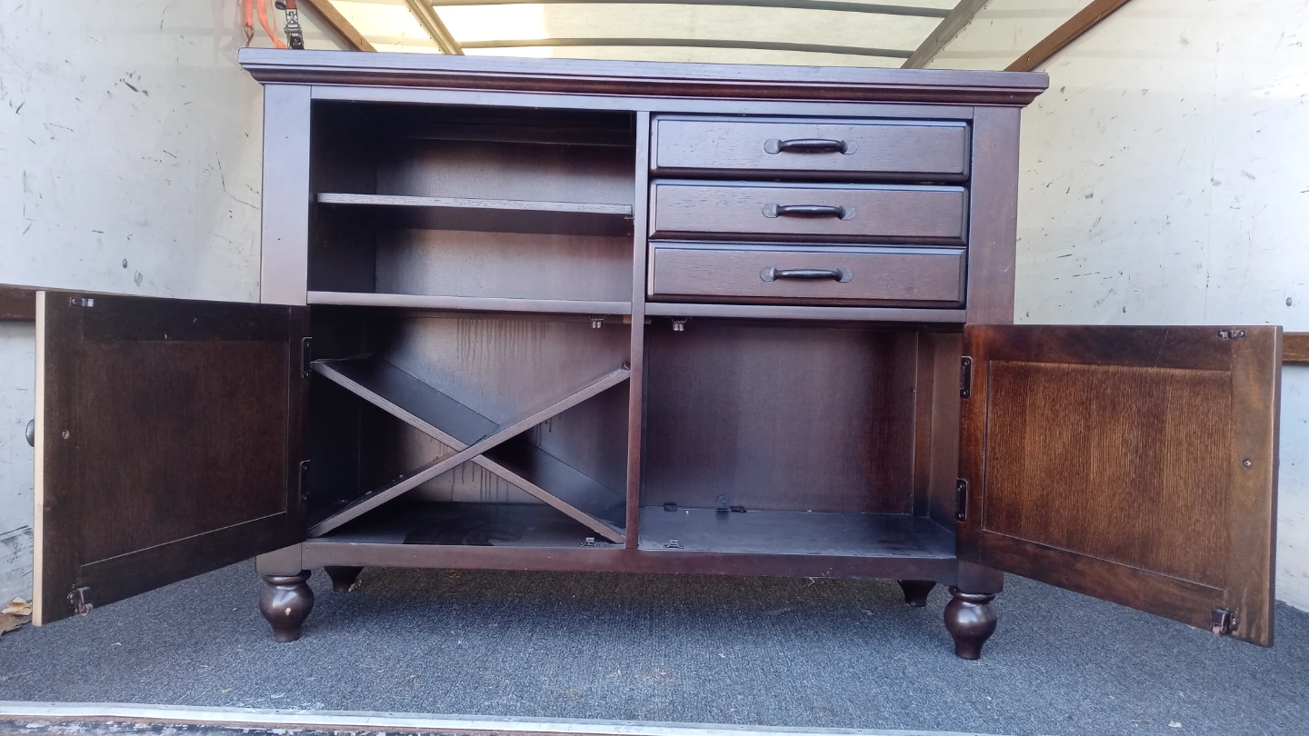 Legacy Classic Furniture Sideboard - photo 2