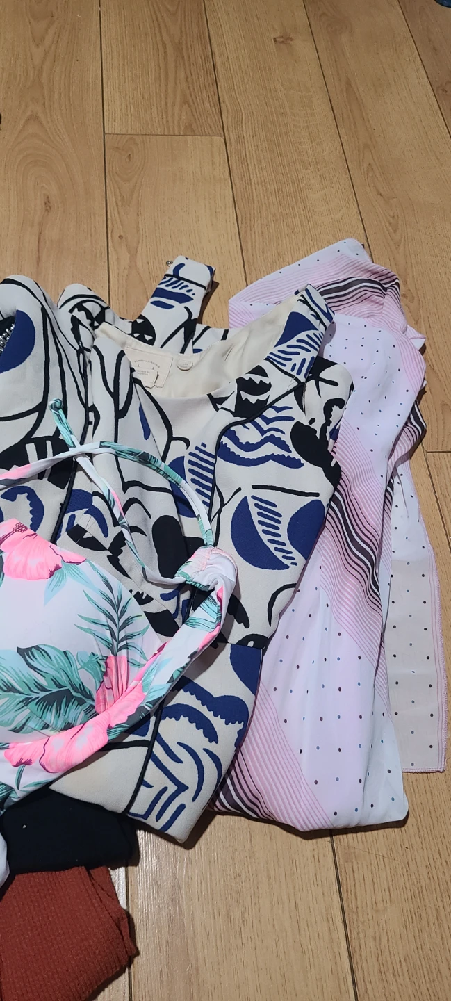 Free Dress lot - photo 2