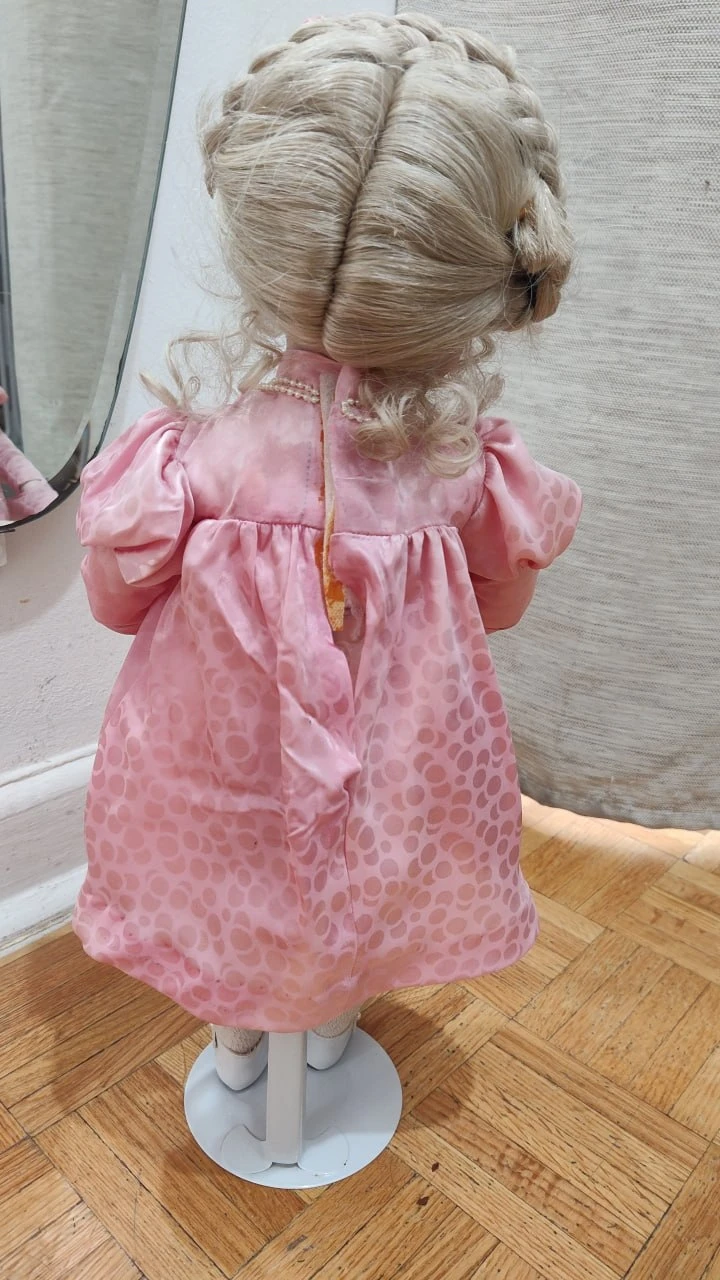 Rock Island Vintage Porcelain Collector Doll 18" - photo 3