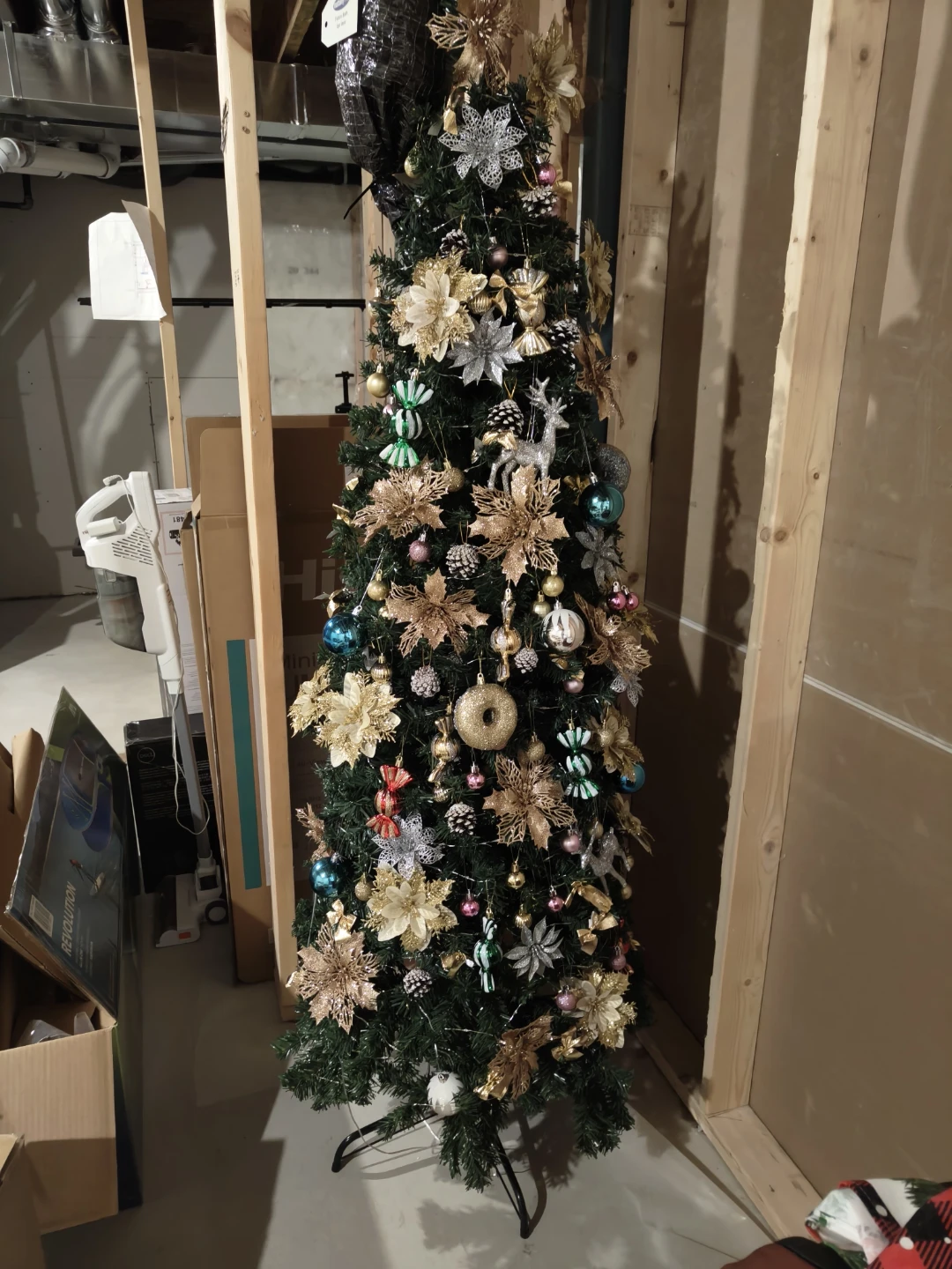 6ft Artificial Christmas Tree with Decorations