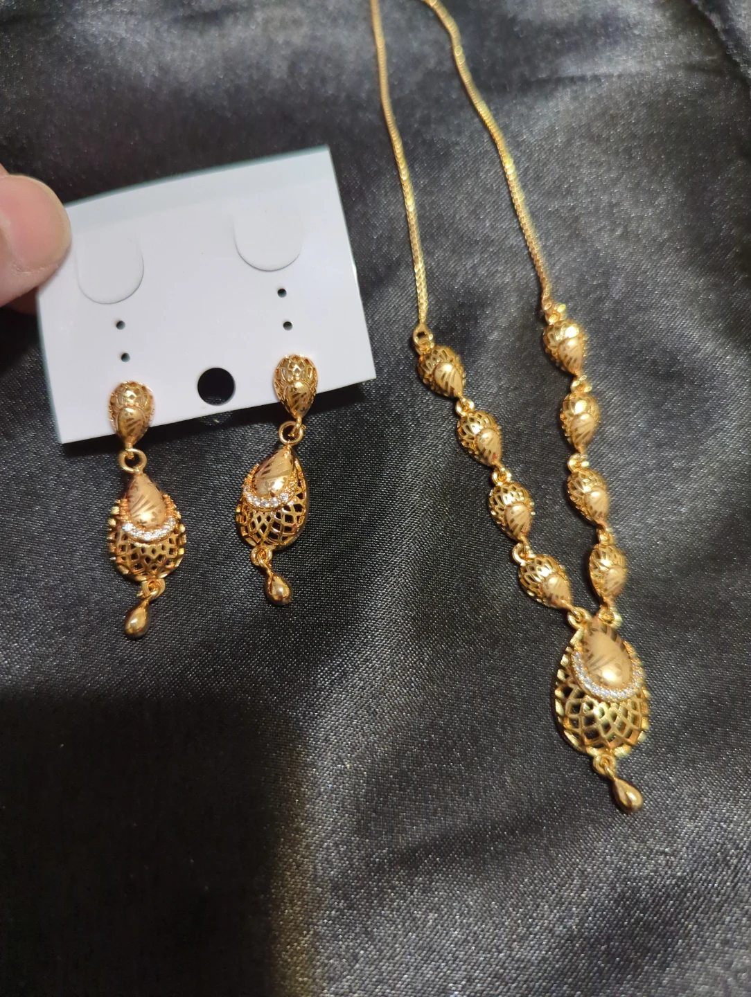 Gold Tone Pendant Necklace and Earring Set - photo 4