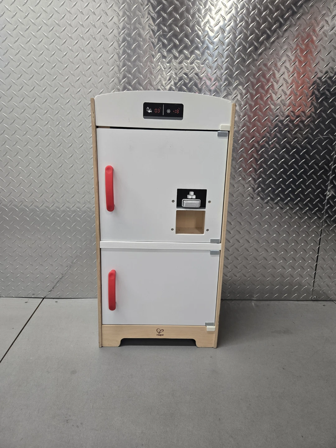 Hape Wooden Play Kitchen Refrigerator - photo 5