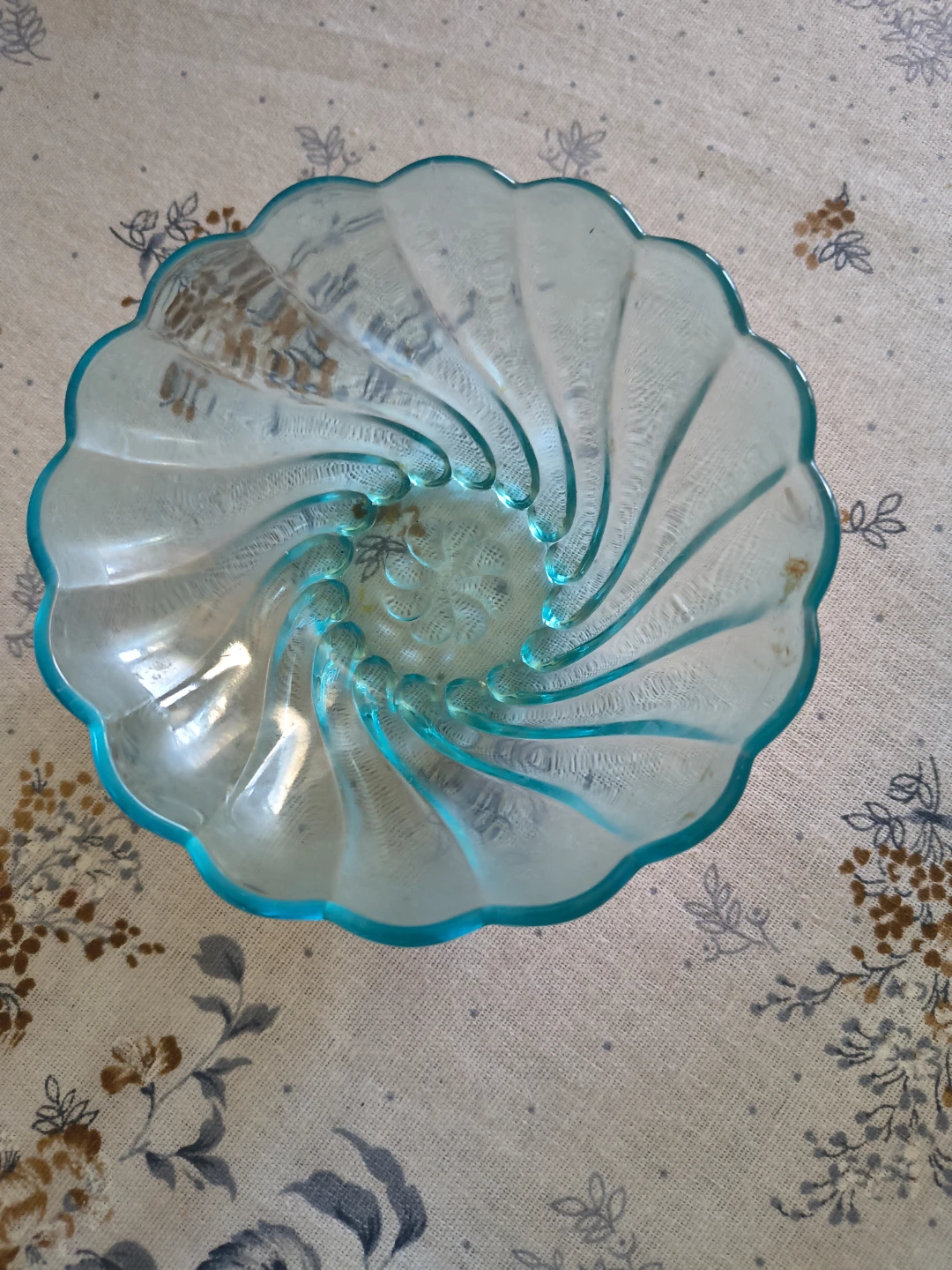 Vintage Turquoise Swirl Glass Bowl Set - photo 4