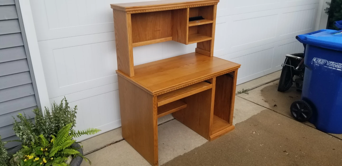 Oak Computer Desk with Hutch