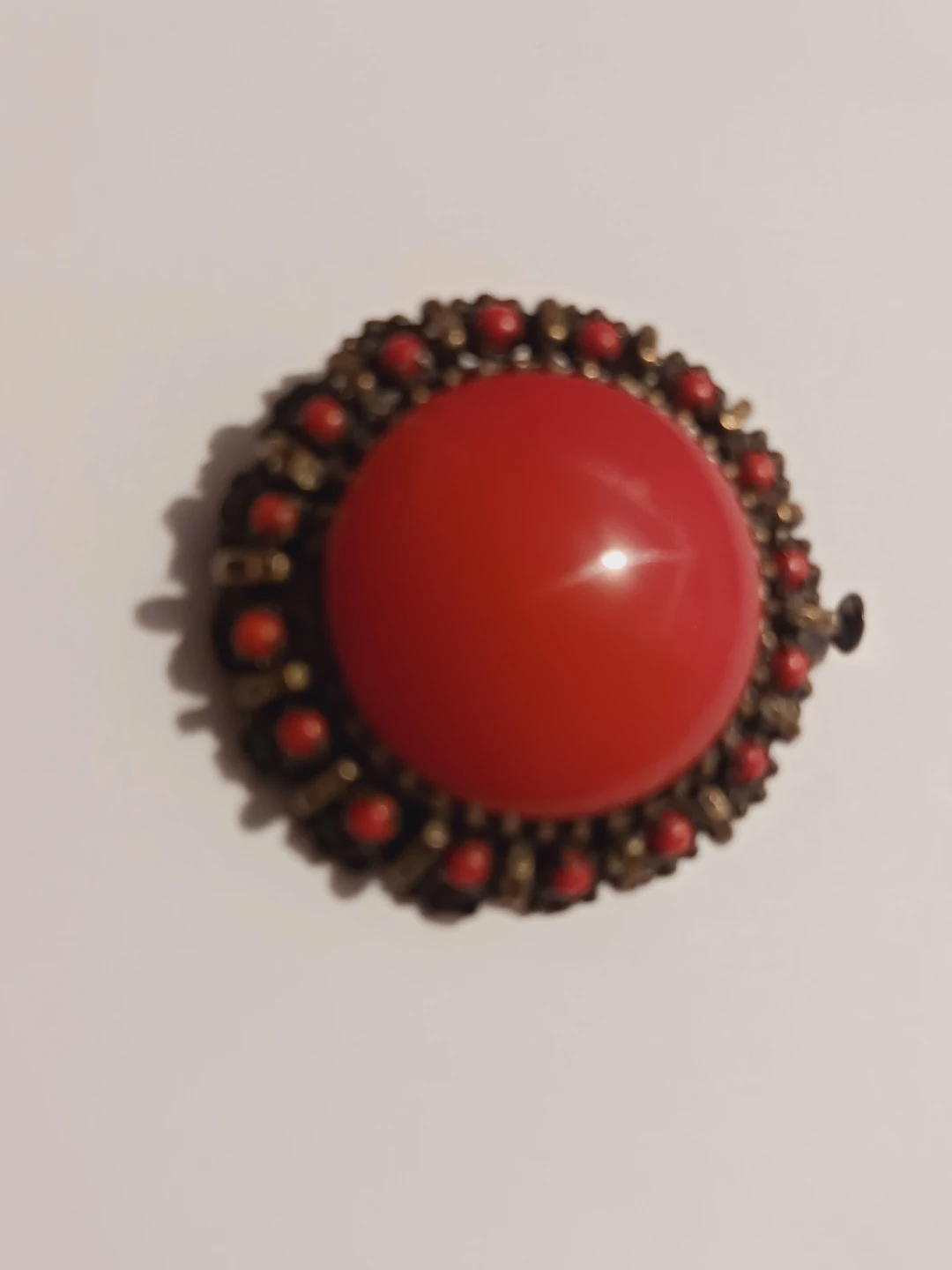 Red Coral Cabochon Round Brooch - photo 3