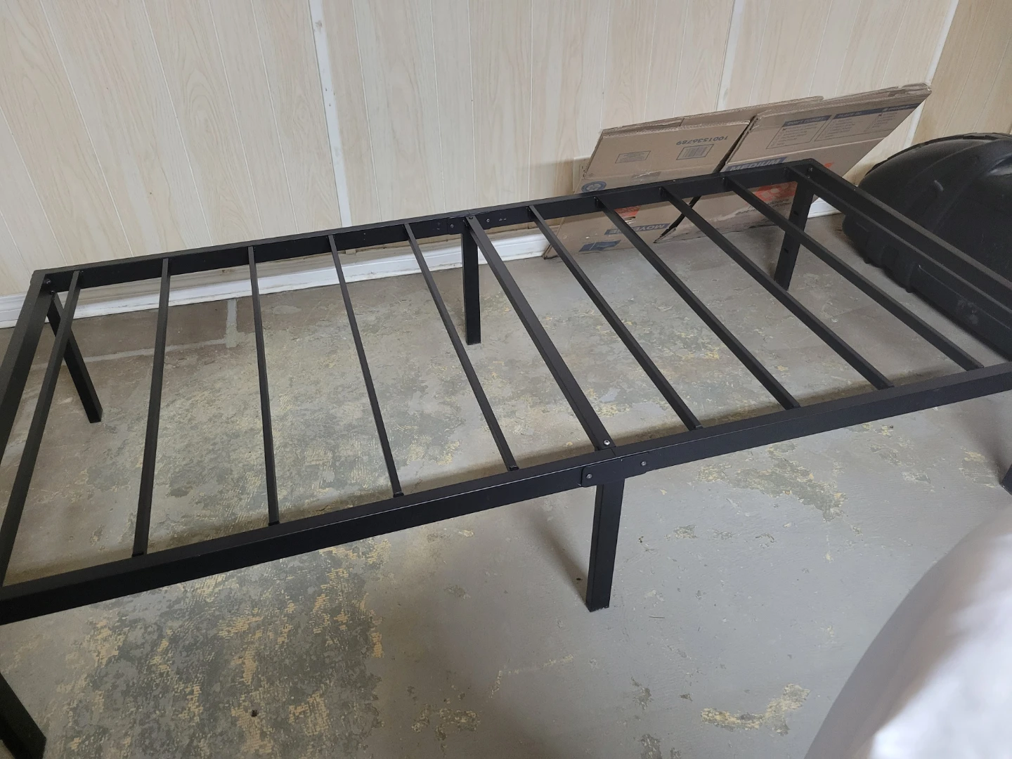 Single Metal Bed Frame