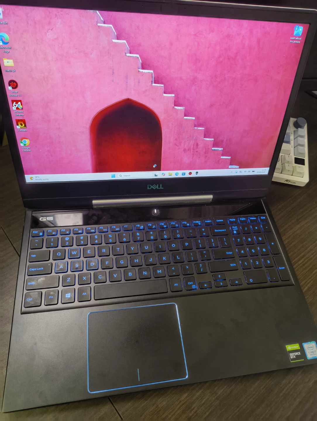 Dell G5 Gaming Laptop 2020  GTX 1660Ti i7-9750h 256gb SSD