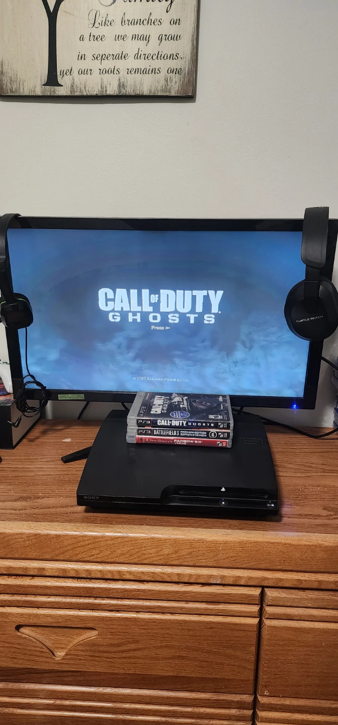 Sony PlayStation 3 Console monitor/games and headsets