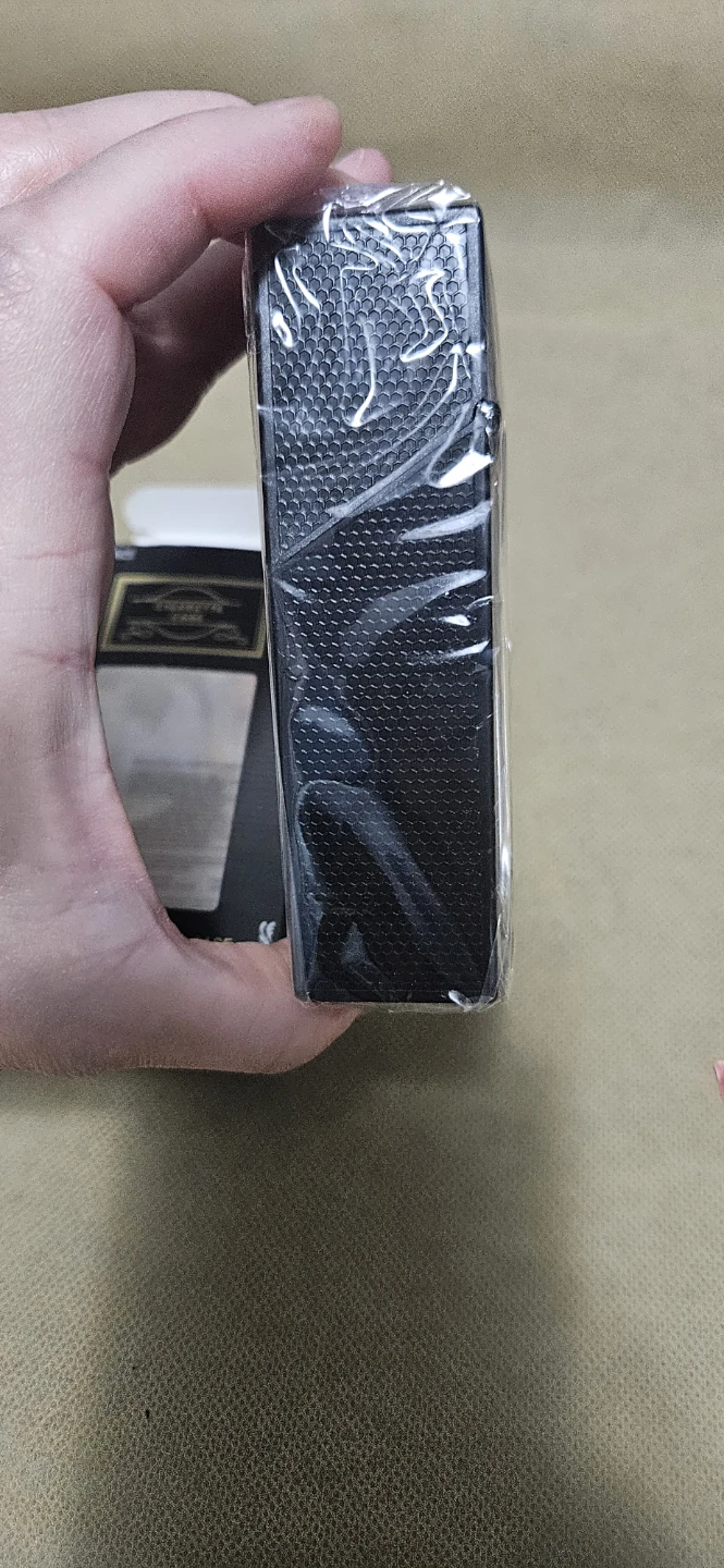 USB Rechargeable Cigarette Case with Built-In Electric Lighter - photo 2