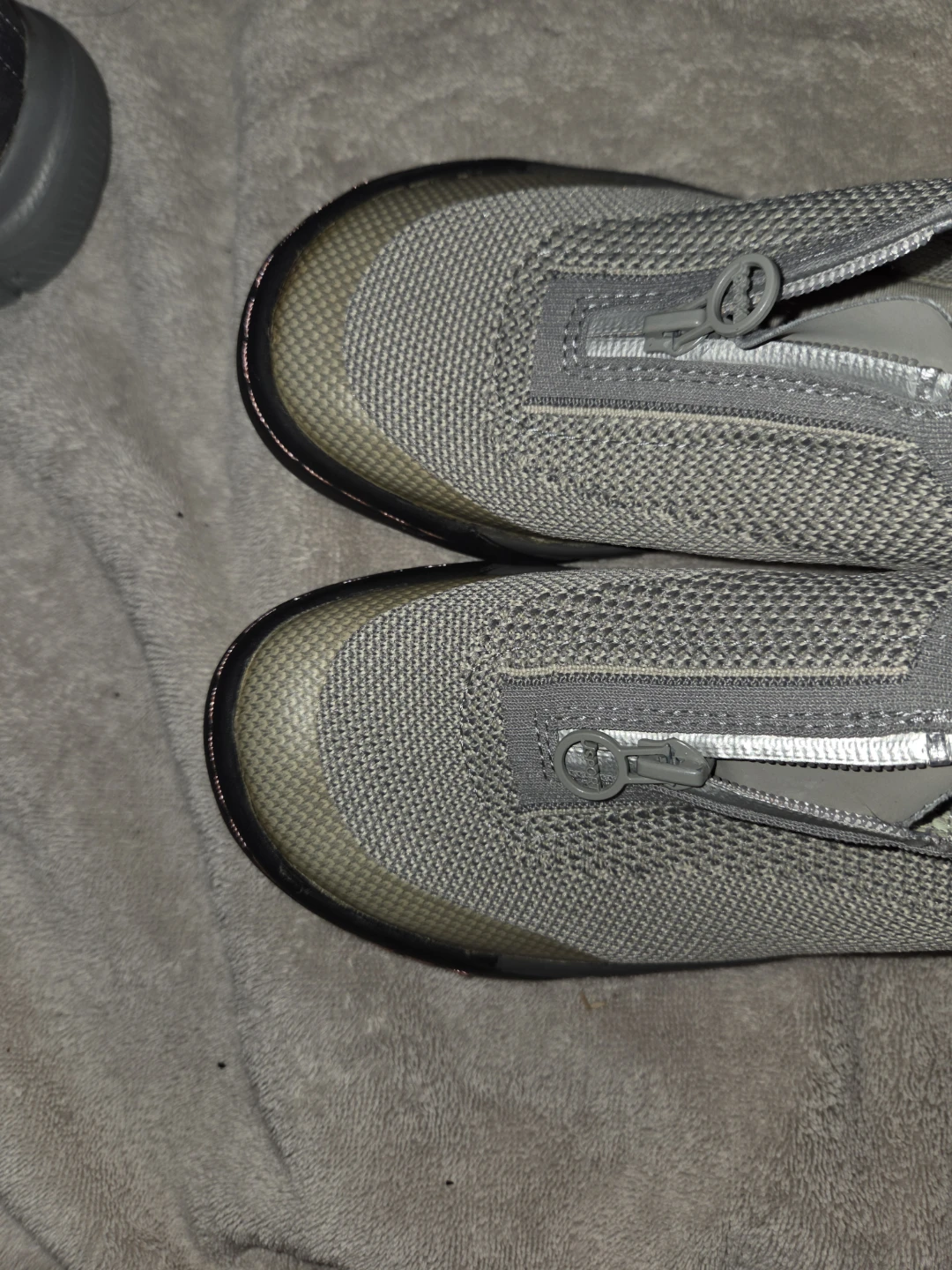 JSport By Jambu Front Zip Athletic Shoes in a Ladies 8M - photo 3