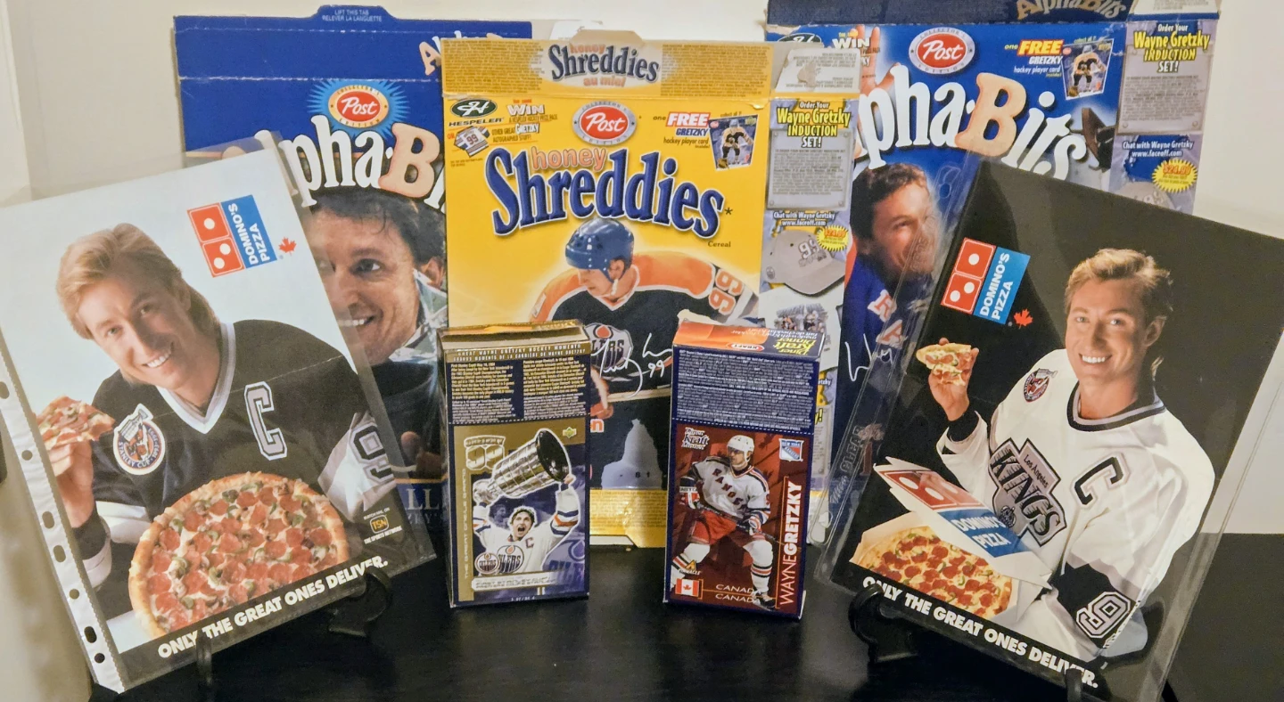 Vintage Wayne Gretzky 1990's Promo Lot, KD, Cereal, Dominos - photo 2