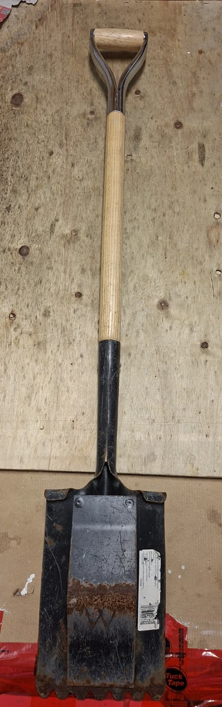 Wood-handled serrated edging shovel