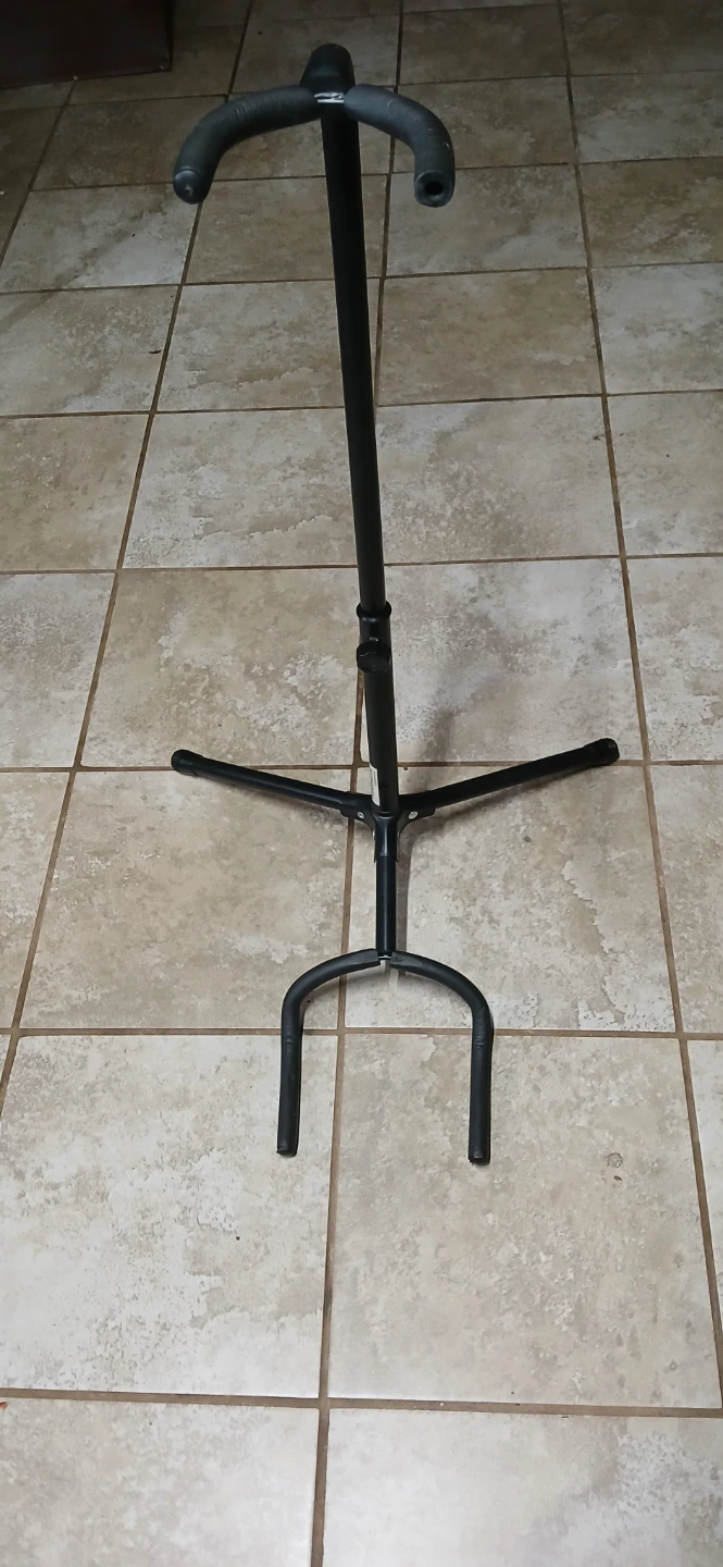 Adjustable Guitar Stand