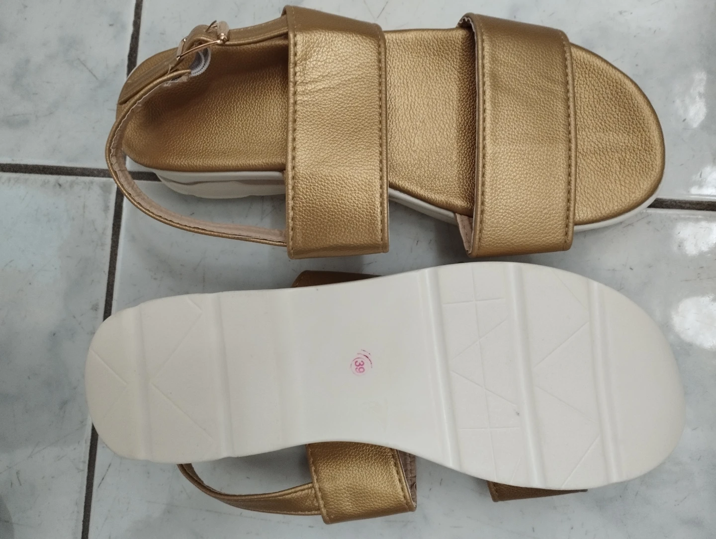 New women's gold sandals size 39 US 8 - photo 2