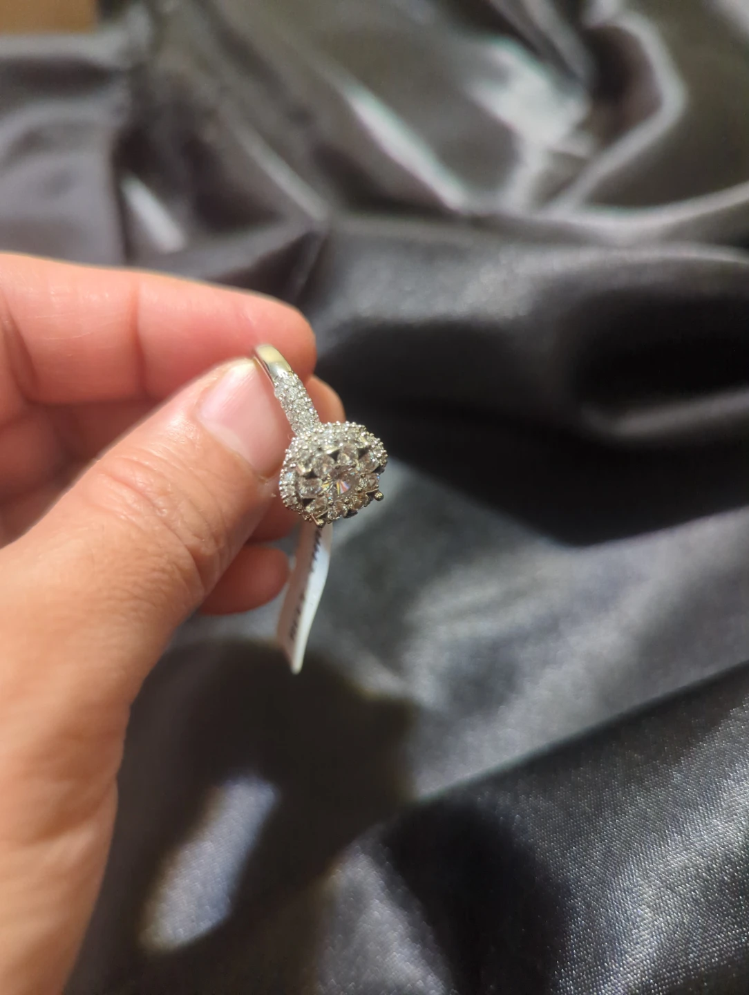Reet Pehal silver-tone cluster ring - photo 4