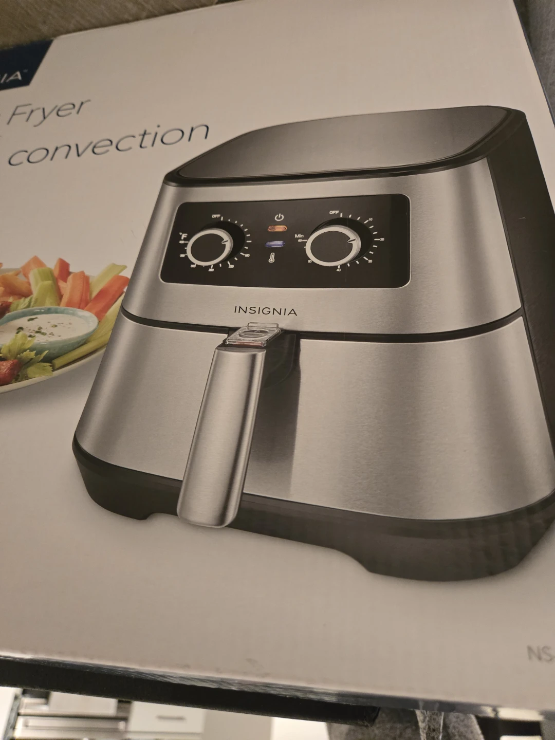 Insignia 4.8L Stainless Steel Air Fryer - photo 2