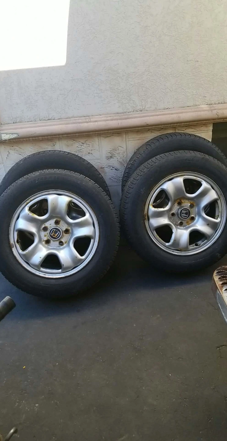 Set of 4 Honda Rims with 215/60R16 Tires