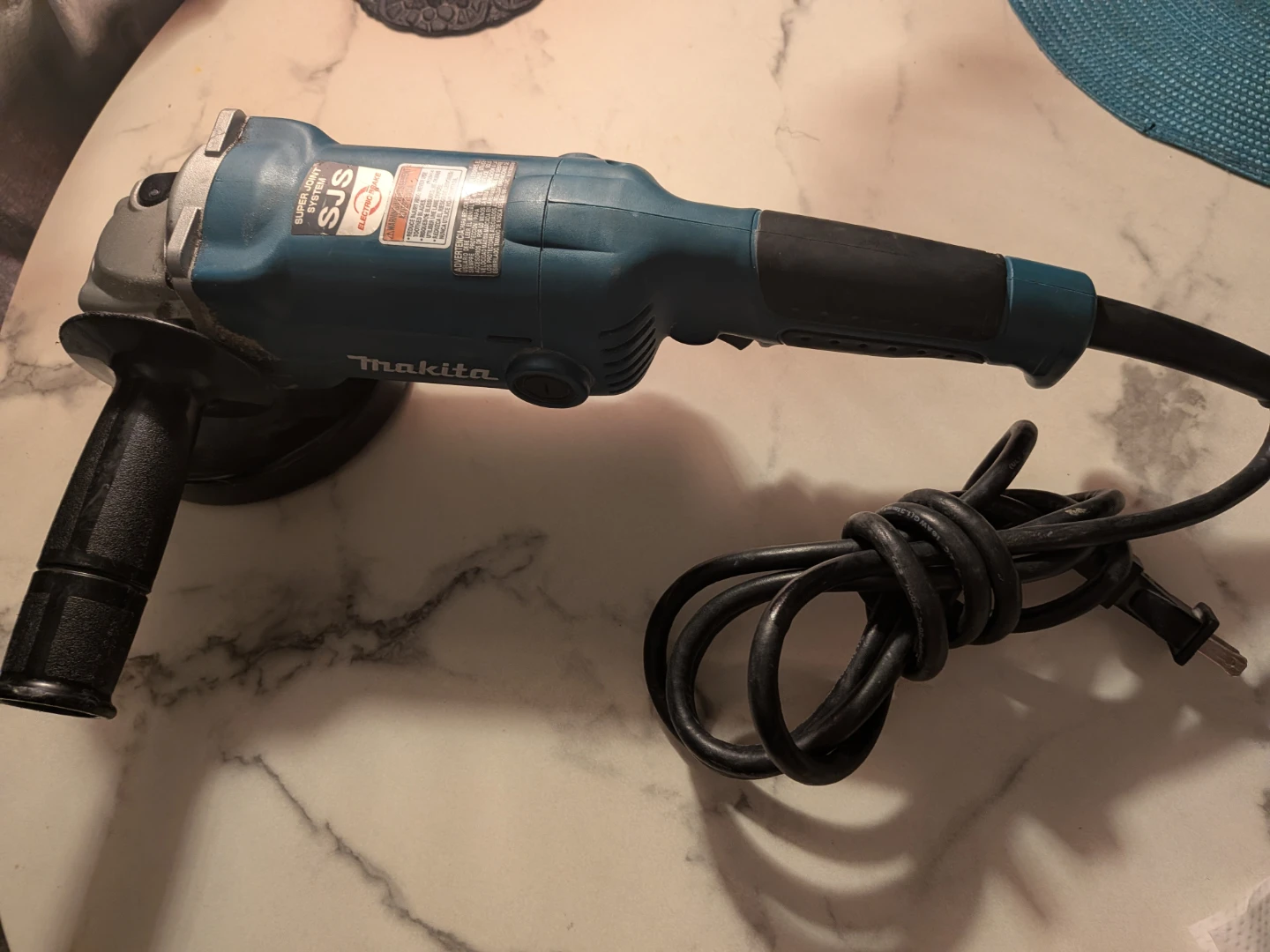Makita 5-In 10.5A Angle Grinder w/ Brake
