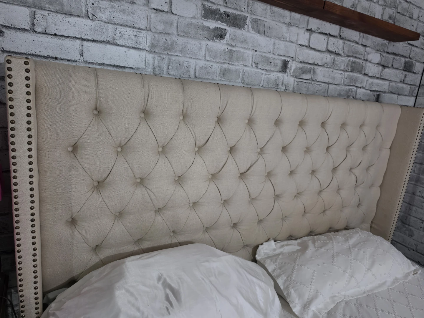 Tufted Upholstered King Size Bed - photo 2