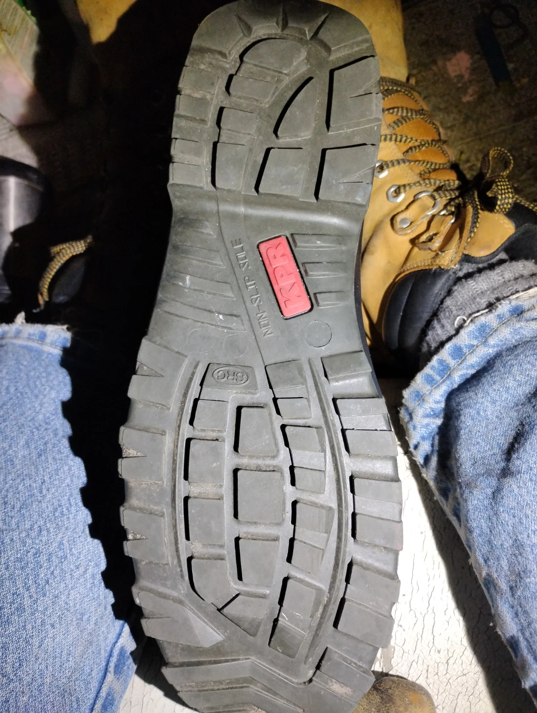 KPR Size10 lowcut work boots  King Power Thinsulate Safety Boots - photo 3