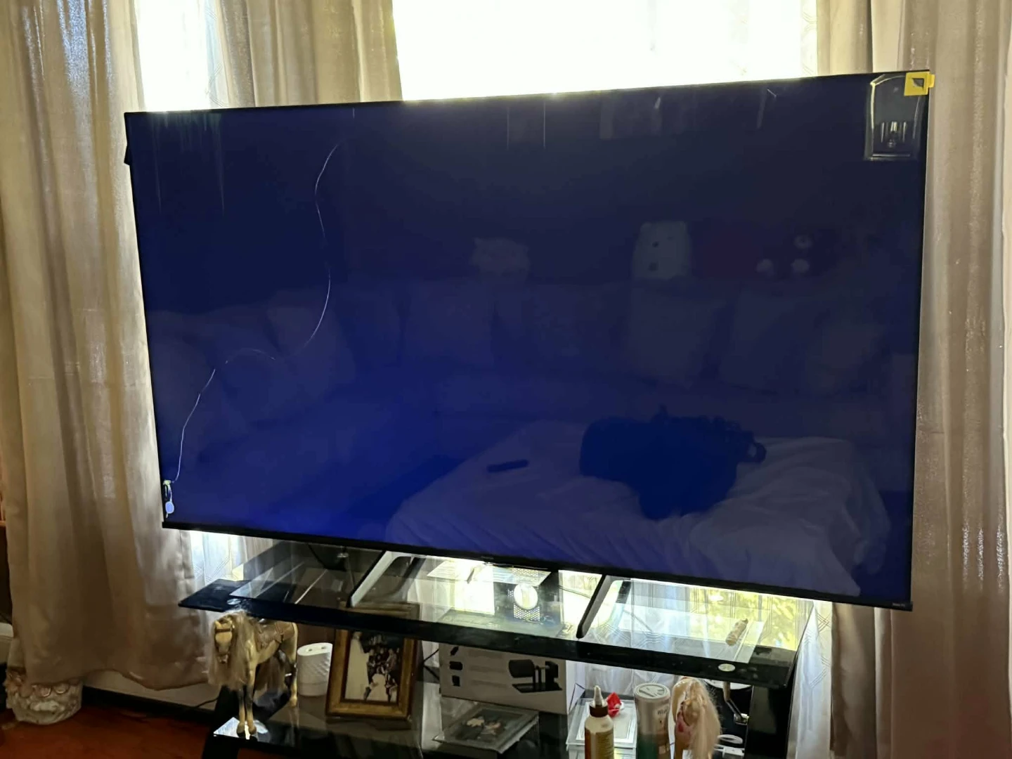 Hisense 75 inch R6 Series 4K TV - photo 2