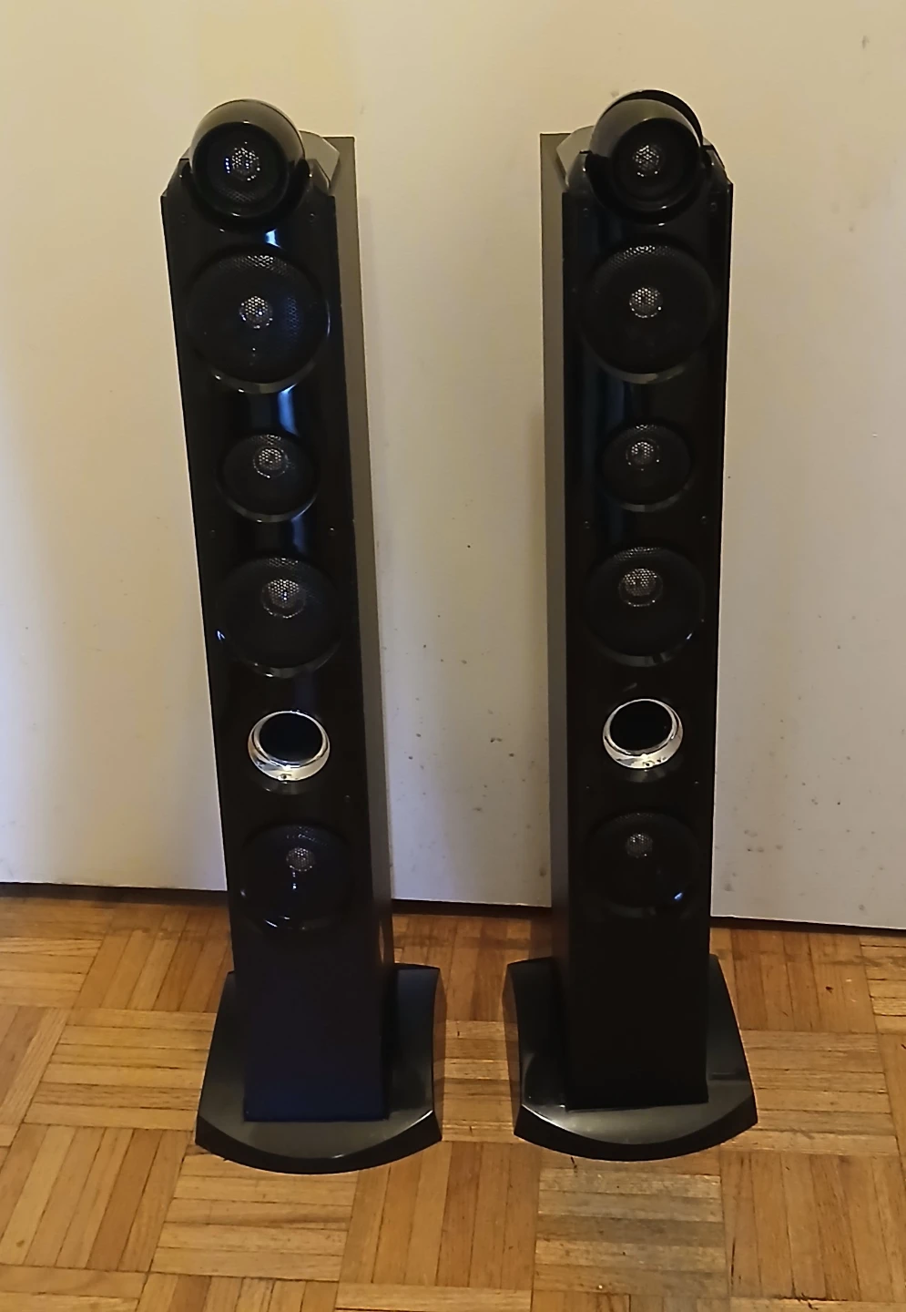 Pair of 10 watt  Floor Standing Speakers