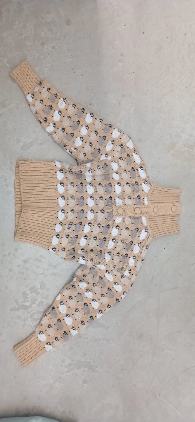 $3 clothes for sale - photo 2