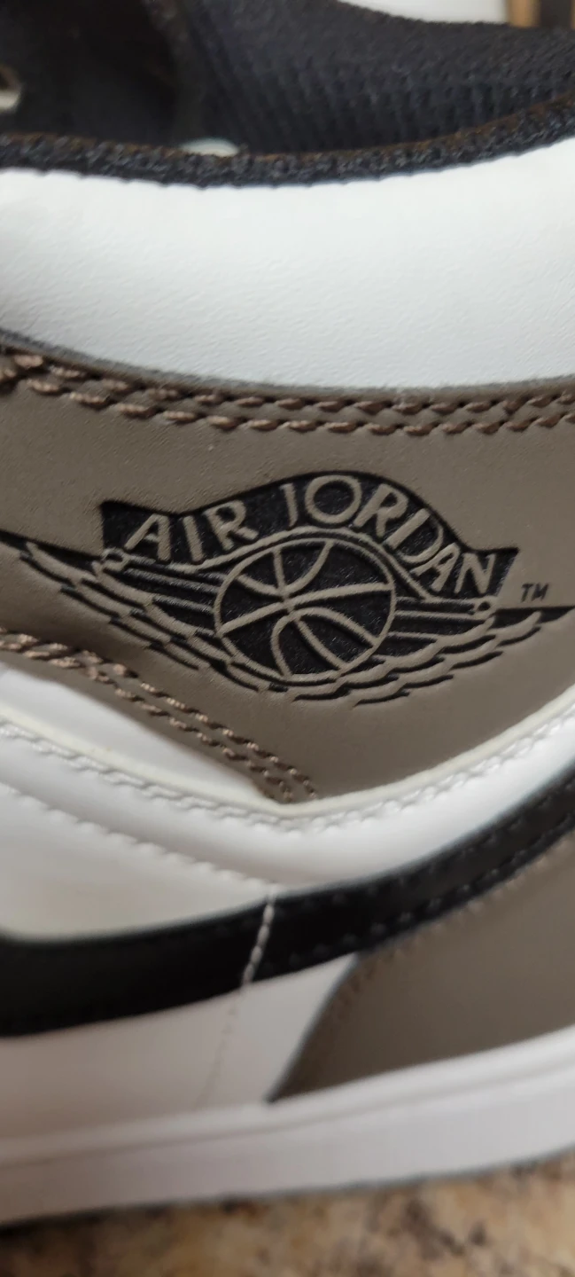 Nike Air Jordan 1 High Shoes sz 8 -8,5  wom. 6- 6.5 youth - photo 4